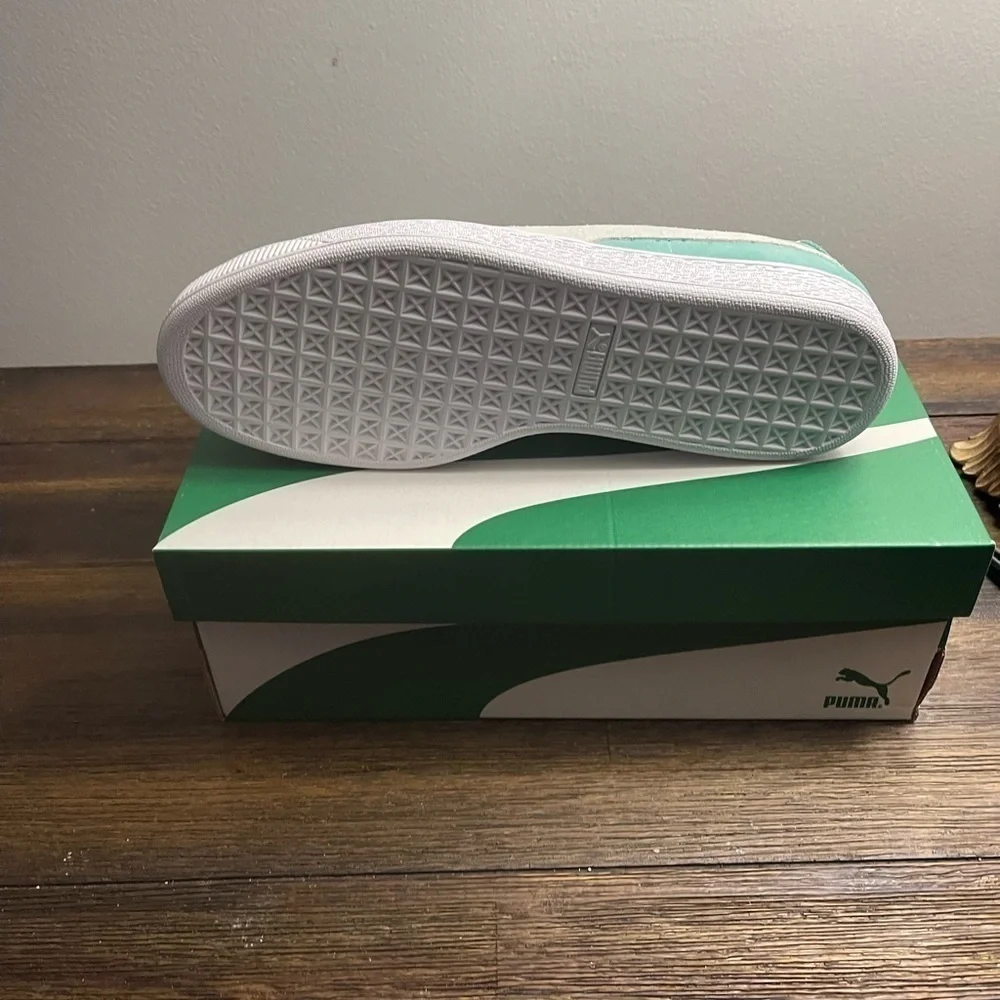 RARE!!!! Brand New in Box classic suede mint/white puma sneakers men’s , size 10
